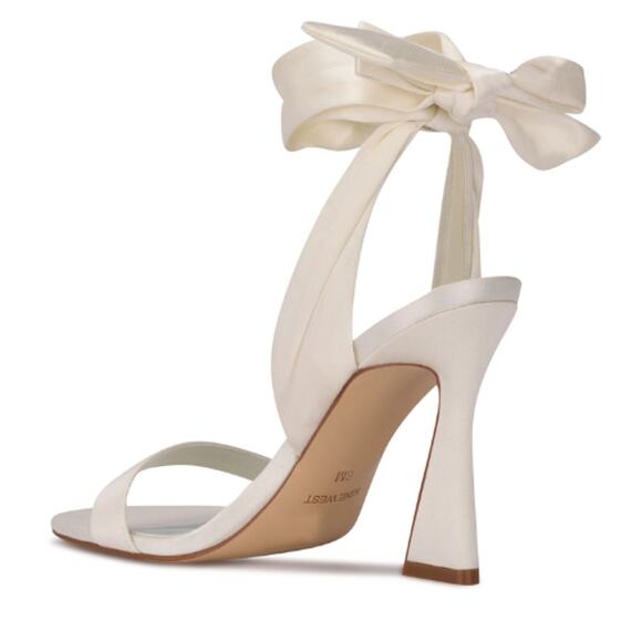 Kelsie Ankle Wrap Heeled Sandals in Ivory Satin New Size 10 - Picture 4 of 7